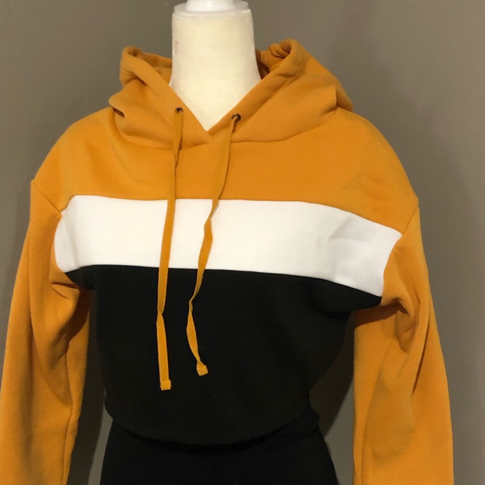 Hooded Jogger - Picture 7 of 9